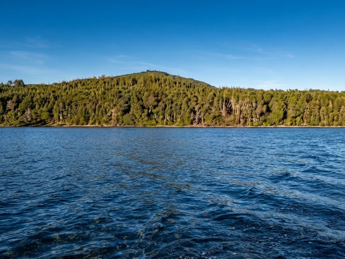 Velero por el Lago Nahuel Huapi